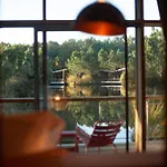 Les échasses Golf&surf Eco Hotel Saubion