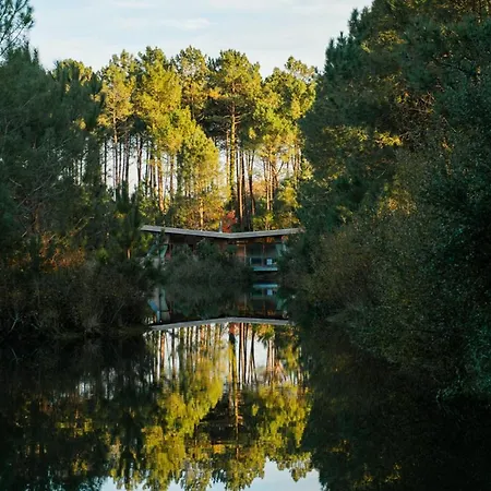 Les Echasses Golf & Surf Eco 호텔