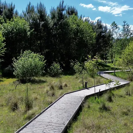 Les Echasses Golf & Surf Eco 호텔 4*