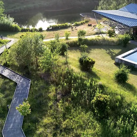 Les Echasses Golf & Surf Eco 호텔